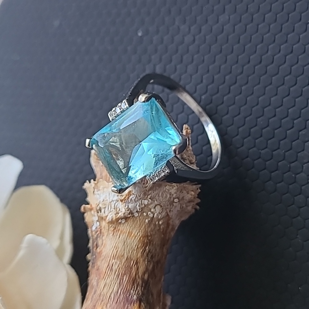 Aquamarine Sterling Silver Ring Size 9